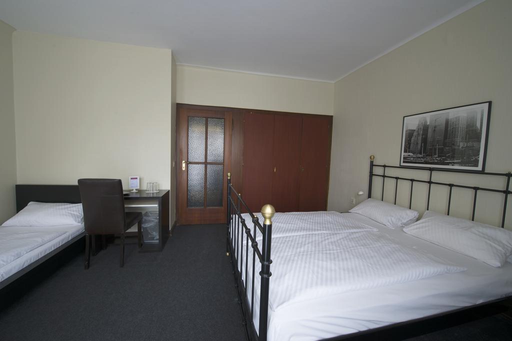 Hotel Continental Saarbrücken Værelse billede